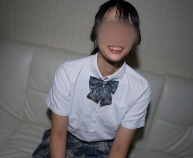 FC2-PPV-4811769 ※New release※ I fell in love at first sight with a super beautiful convenience store clerk. After work, we went to a love hotel ♡ 18-y