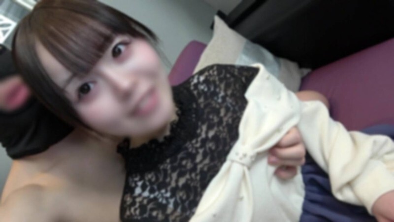 FC2-PPV-4712423 [Treasure] Secret footage from before her idol debut. She is shy in front of the camera, and her white, slender body turns red. A lewd