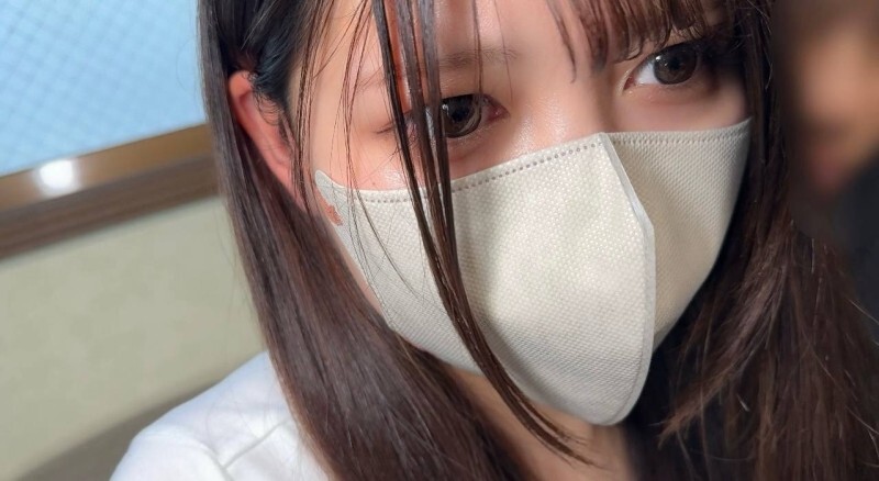 FC2-PPV-4713731 [Completely amateur] A 19-year-old who is cute but too erotic. It's a dangerous day, but I'm going to insert it raw. It feel