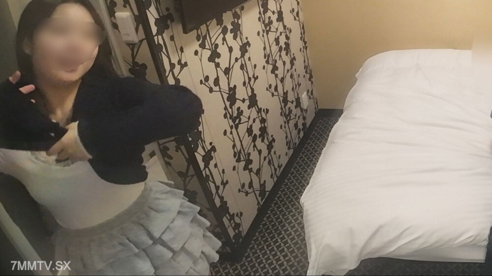 FC2-PPV-4787108 19 years old, F cup. The current success rate enthusiasts have become accustomed to it. However, when I was there, I was too strong to